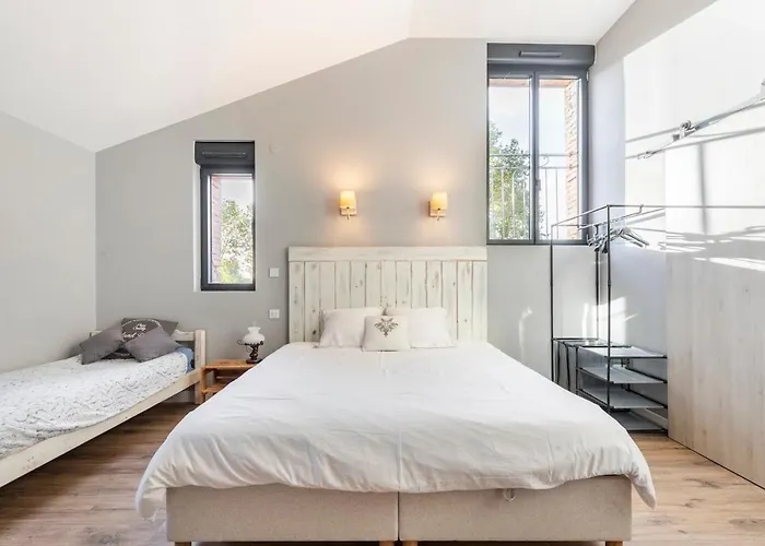 Domaine Des Jammetous - And Yoga Retreat Center 3* La Magdelaine-Sur-Tarn