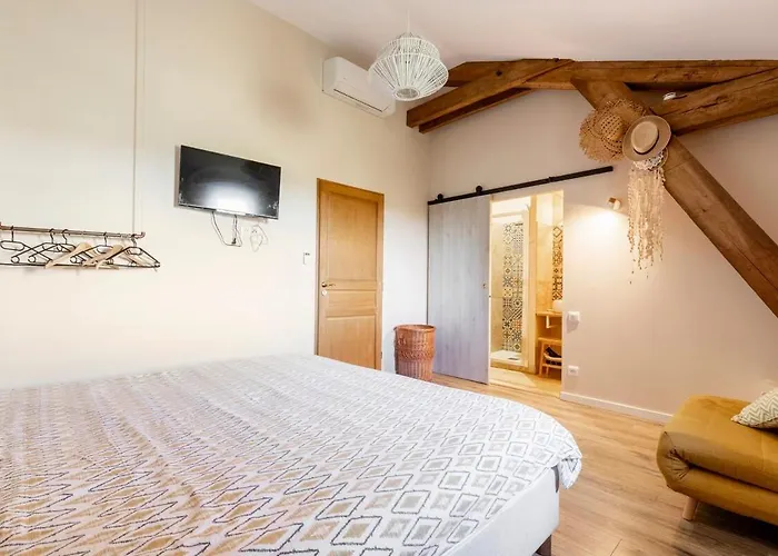 Domaine Des Jammetous - And Yoga Retreat Center La Magdelaine-Sur-Tarn