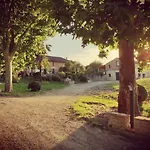 Domaine Des Jammetous - And Yoga Retreat Center La Magdelaine-Sur-Tarn