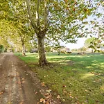 Domaine Des Jammetous - And Yoga Retreat Center 3* La Magdelaine-Sur-Tarn