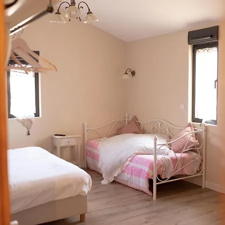 Domaine Des Jammetous - And Yoga Retreat Center 住宿加早餐酒店