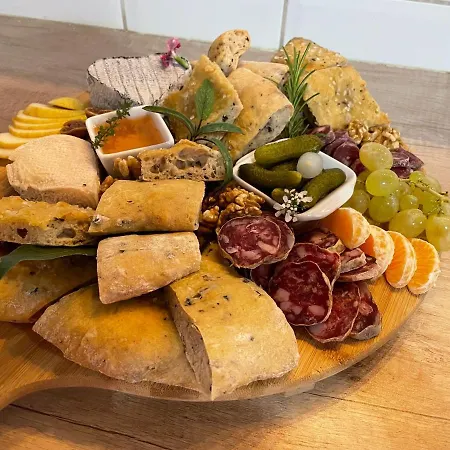 Domaine Des Jammetous - And Yoga Retreat Center 3* La Magdelaine-Sur-Tarn