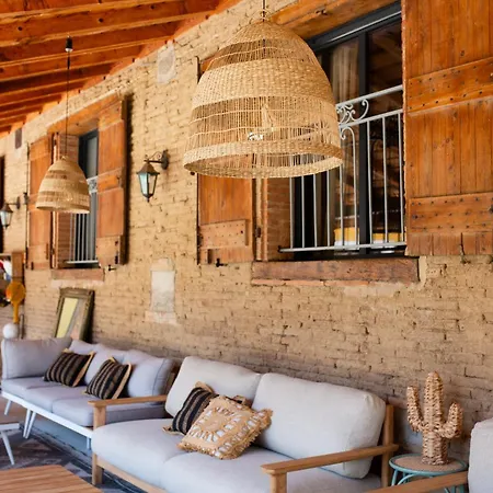 Domaine Des Jammetous - And Yoga Retreat Center 3* La Magdelaine-Sur-Tarn