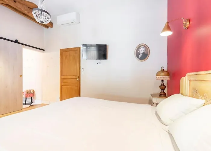 Domaine Des Jammetous - And Yoga Retreat Center 3* La Magdelaine-Sur-Tarn