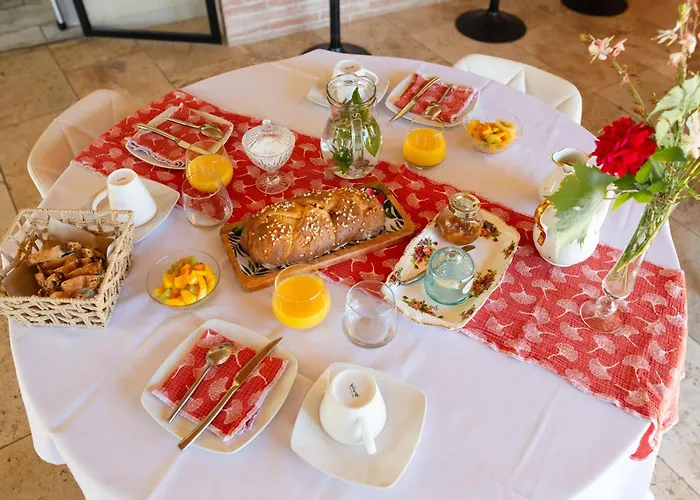 Couette-café Domaine Des Jammetous - Boutique La Magdelaine-Sur-Tarn