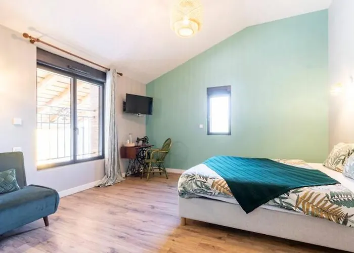 Domaine Des Jammetous - And Yoga Retreat Center